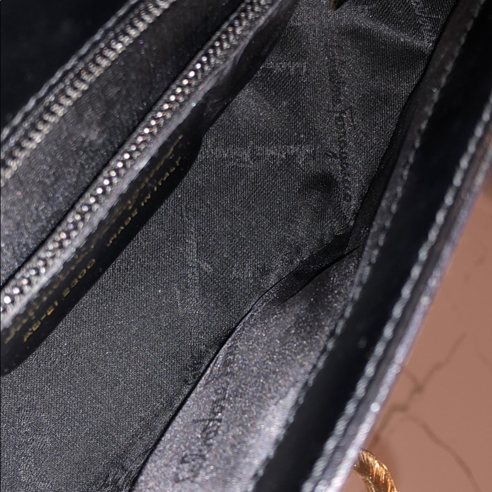 Authentic Ferragamo shoulder bag - Picture 7 of 7